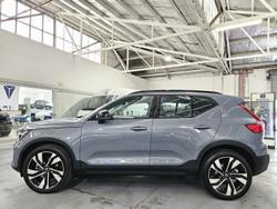 2023 Volvo XC40 Ultimate B5 Dark