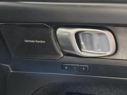 2023 Volvo XC40 Ultimate B5 Dark