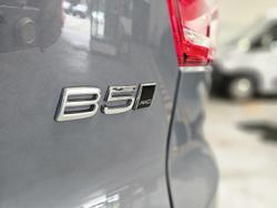 2023 Volvo XC40 Ultimate B5 Dark