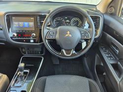 2021 Mitsubishi Outlander ES