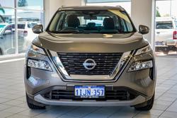 2024 Nissan X-TRAIL ST