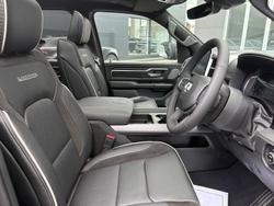 2025 RAM 1500 Laramie Sport Hurricane SO RamBox DT MY25 4X4 Dual Range Diamond Black