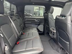 2025 RAM 1500 Laramie Sport Hurricane SO RamBox DT MY25 4X4 Dual Range Diamond Black