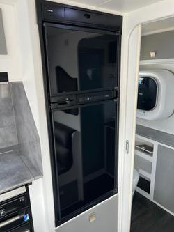 2019 Regent Discoverer 17'