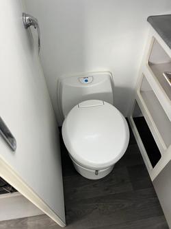 2019 Regent Discoverer 17'