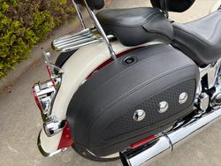 2011 HARLEY-DAVIDSON FLSTN SOFTAIL DELUXE RED/WHITE