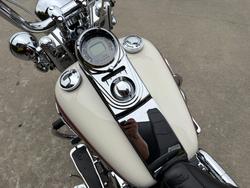 2011 HARLEY-DAVIDSON FLSTN SOFTAIL DELUXE RED/WHITE