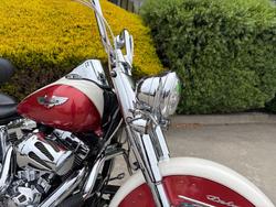 2011 HARLEY-DAVIDSON FLSTN SOFTAIL DELUXE RED/WHITE