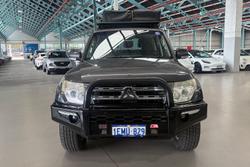 2014 Mitsubishi Pajero VR-X