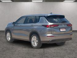 2023 Mitsubishi Outlander ES