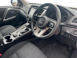 2024 Mitsubishi Pajero Sport GLX