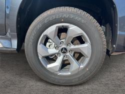 2024 Mitsubishi Pajero Sport GLX