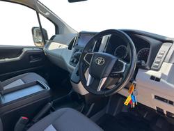 2021 Toyota HiAce Commuter