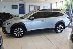 2022 Subaru Outback AWD Touring
