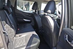 2025 Nissan Navara ST-X