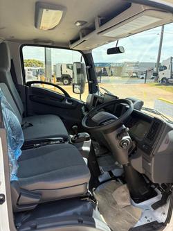 2025 Isuzu N Series NQR 88/80-190 AM D42