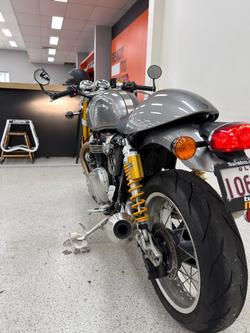 2017 Triumph THRUXTON R Silver