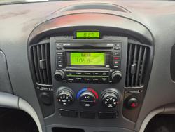 2014 Hyundai iLoad TQ2-V MY14 Creamy White