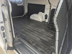 2014 Hyundai iLoad TQ2-V MY14 Creamy White