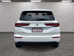 2023 Mitsubishi Outlander ES