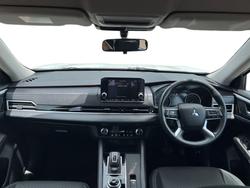 2023 Mitsubishi Outlander ES