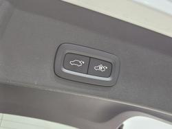 2023 Volvo XC40 Ultimate B5 Dark