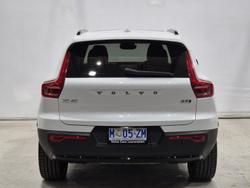 2023 Volvo XC40 Ultimate B5 Dark