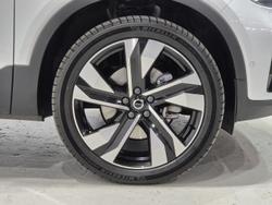 2023 Volvo XC40 Ultimate B5 Dark