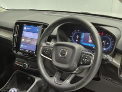 2023 Volvo XC40 Ultimate B5 Dark