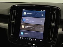 2023 Volvo XC40 Ultimate B5 Dark