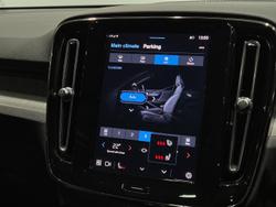 2023 Volvo XC40 Ultimate B5 Dark