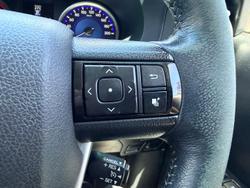 2016 Toyota Hilux SR5