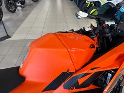 2022 KTM RC 390 RC Orange