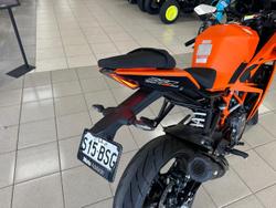 2022 KTM RC 390 RC Orange