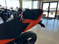 2022 KTM RC 390 RC Orange