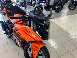 2022 KTM RC 390 RC Orange