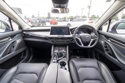 2021 LDV D90 Executive
