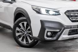 2024 Subaru Outback AWD Touring