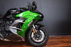 2025 Kawasaki NINJA H2 SX SE Green