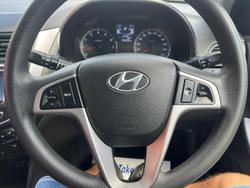 2015 Hyundai Accent Active