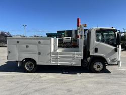2013 Isuzu Npr200