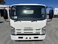 2013 Isuzu Npr200