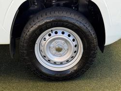 2025 Mitsubishi Triton GLX