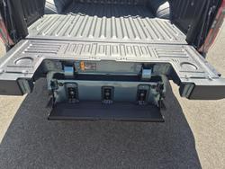 2025 MG MGU9 Explore Pro EKK1C MY25 4X4 Dual Range Highland Green