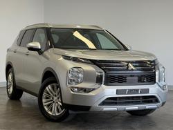 2024 Mitsubishi Outlander LS