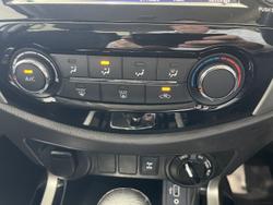 2020 Nissan Navara SL