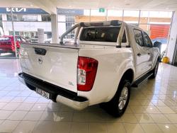 2020 Nissan Navara SL