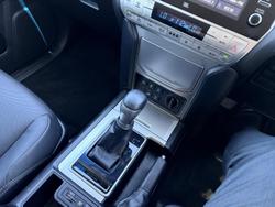 2023 Toyota Landcruiser Prado VX