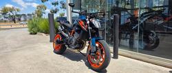 2023 Ktm 890 DUKE R ORANGE