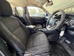 2020 Toyota Hilux SR